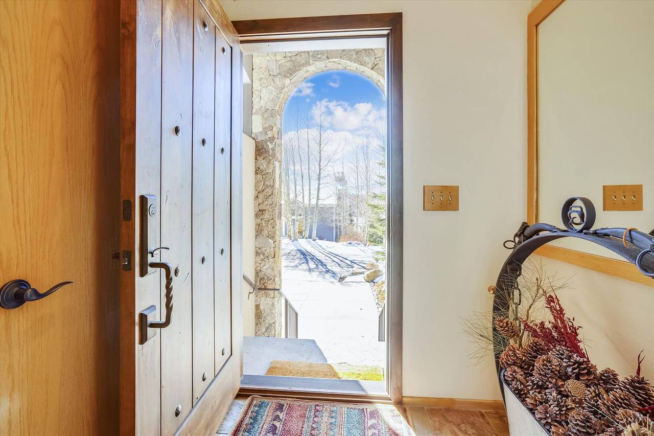 Entry - Bella Vista - Dillon Vacation Rental Entry - Bella Vista - Dillon Vacation Rental