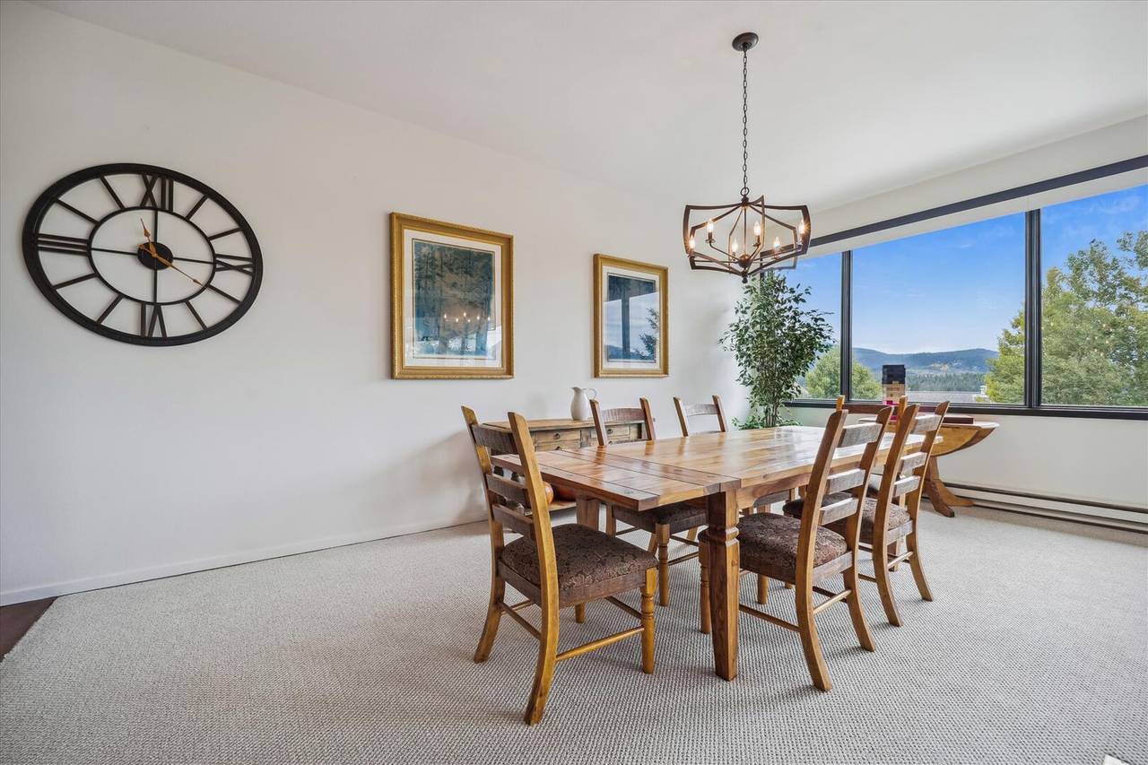 Dining Area - Bella Vista - Dillon Vacation Rental Dining Area - Bella Vista - Dillon Vacation Rental