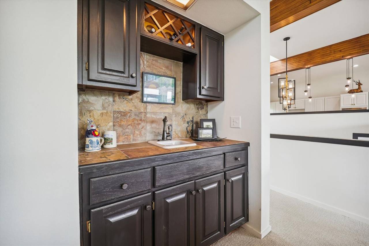 Living Area - Bella Vista - Dillon Vacation Rental Living Area - Bella Vista - Dillon Vacation Rental