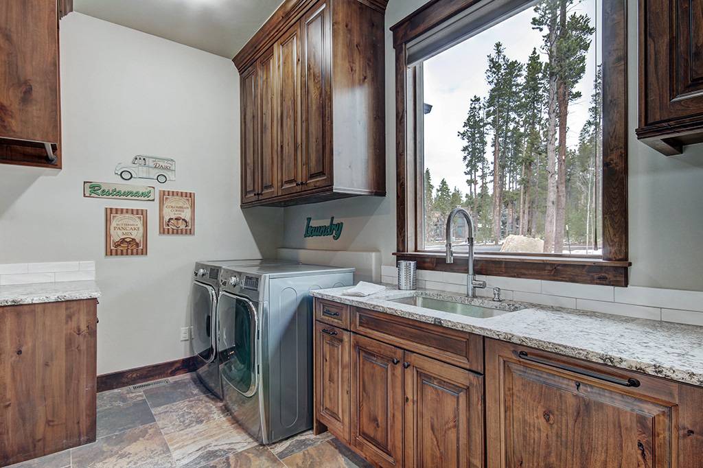 Washer/Dryer - Breck Escape - Breckenridge Vacation Rental Washer/Dryer - Breck Escape - Breckenridge Vacation Rental
