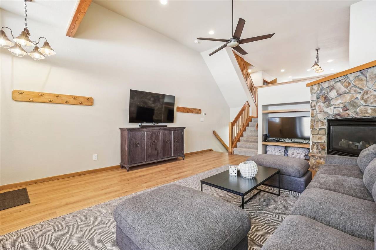 Living Room, Cedars 24, Breckenridge Vacation Rental Living Room, Cedars 24, Breckenridge Vacation Rental