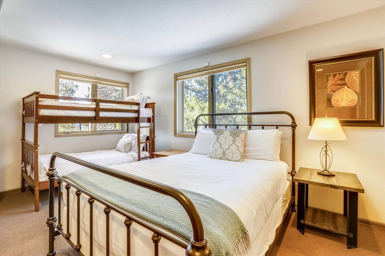 Bedroom - Charter Ridge 10 - Breckenridge Vacation Rental Bedroom - Charter Ridge 10 - Breckenridge Vacation Rental