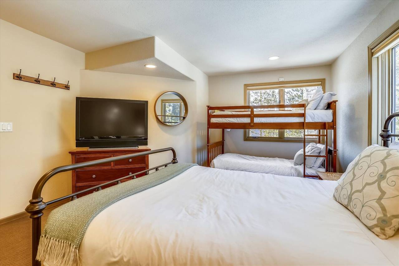 Bedroom - Charter Ridge 10 - Breckenridge Vacation Rental Bedroom - Charter Ridge 10 - Breckenridge Vacation Rental