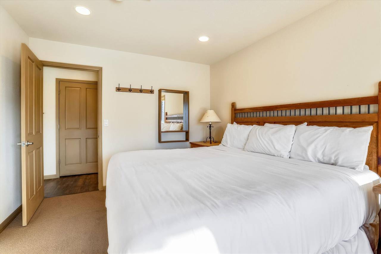Bedroom - Charter Ridge 10 - Breckenridge Vacation Rental Bedroom - Charter Ridge 10 - Breckenridge Vacation Rental