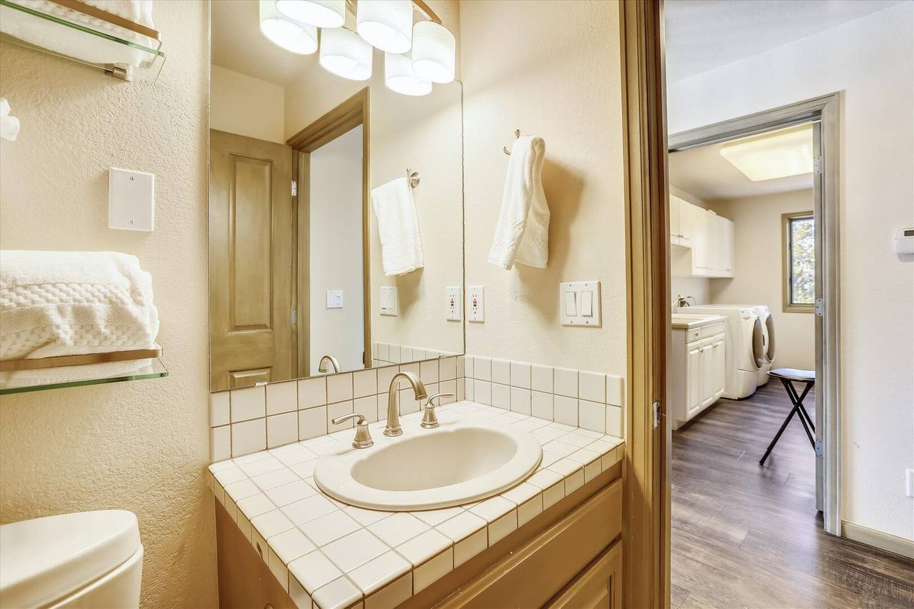 Bathroom - Charter Ridge 10 - Breckenridge Vacation Rental Bathroom - Charter Ridge 10 - Breckenridge Vacation Rental