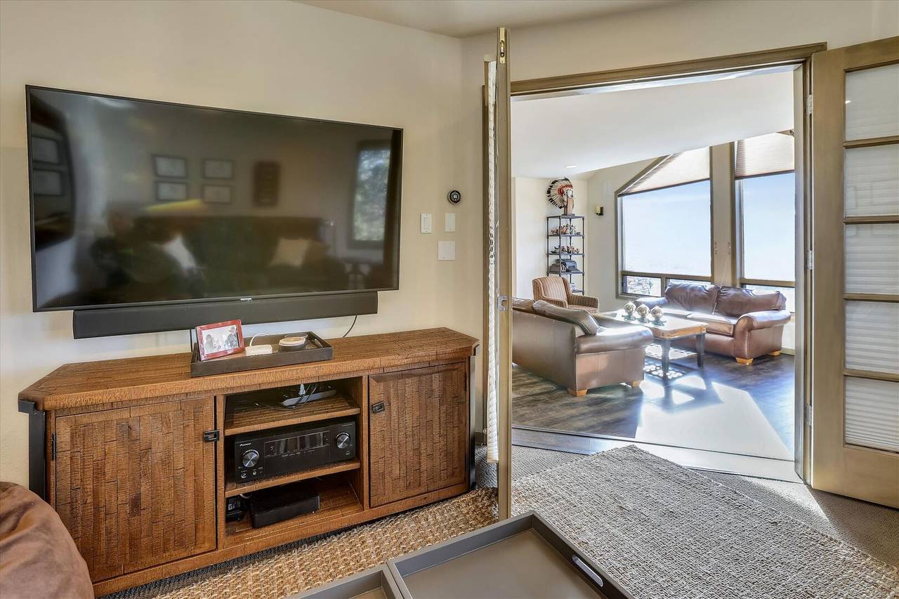 Living Area - Charter Ridge 10 - Breckenridge Vacation Rental Living Area - Charter Ridge 10 - Breckenridge Vacation Rental