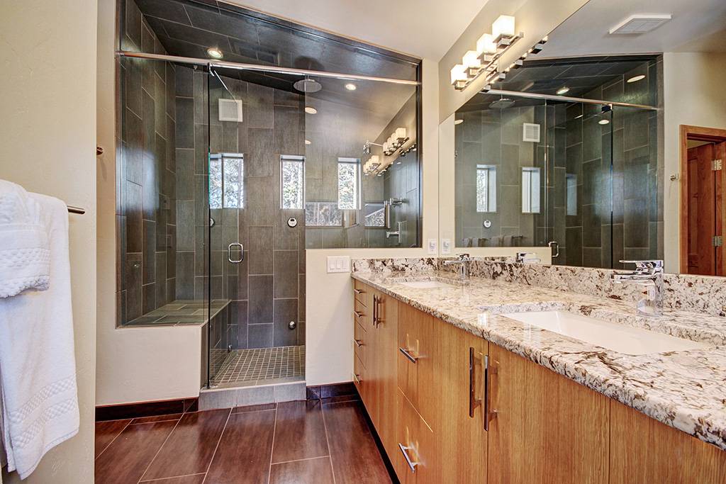 Bathroom - Cloud Cabin - Breckenridge Vacation Rental Bathroom - Cloud Cabin - Breckenridge Vacation Rental
