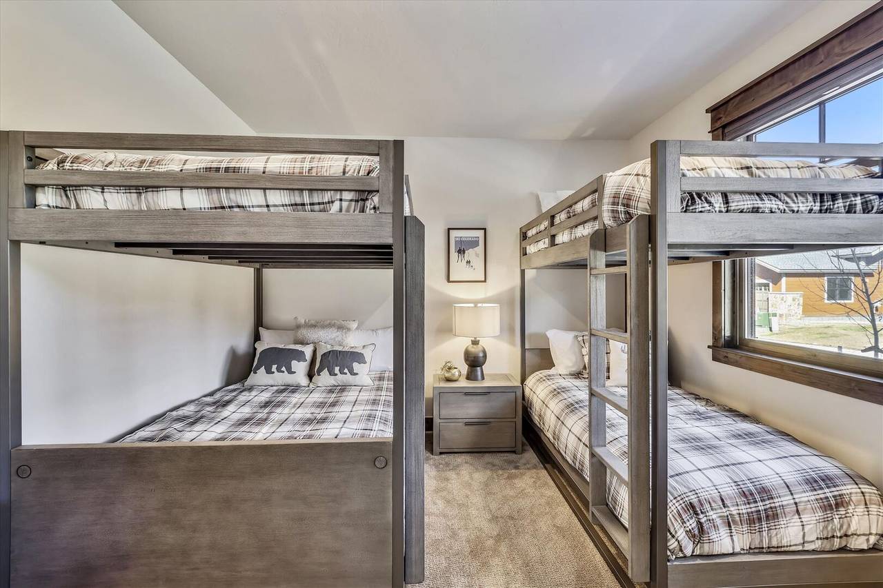 Bedroom - Cocoa Cabin Breckenridge Vacation Rental Bedroom - Cocoa Cabin Breckenridge Vacation Rental