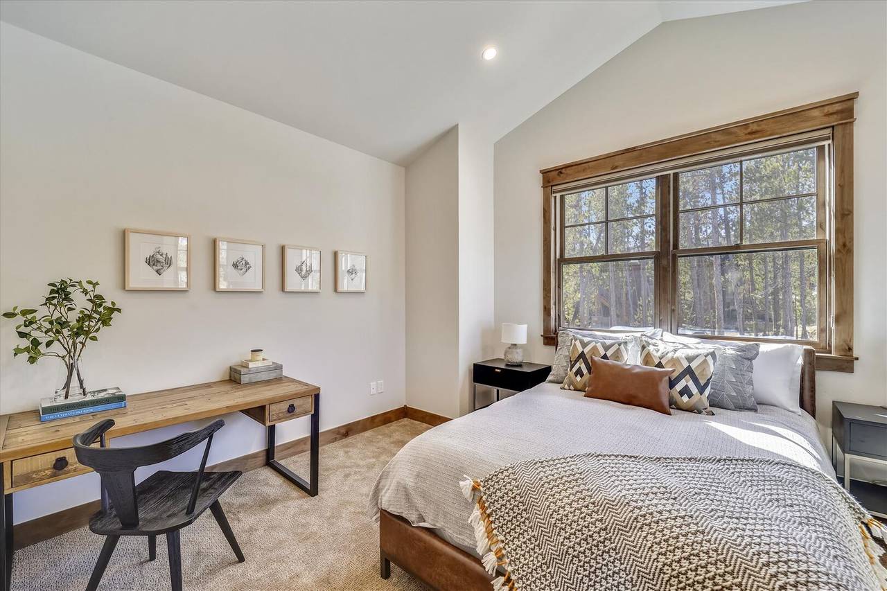 Bedroom - Cocoa Cabin Breckenridge Vacation Rental Bedroom - Cocoa Cabin Breckenridge Vacation Rental