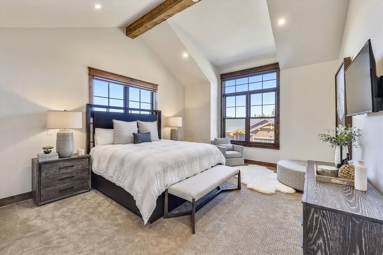 Bedroom - Cocoa Cabin Breckenridge Vacation Rental Bedroom - Cocoa Cabin Breckenridge Vacation Rental