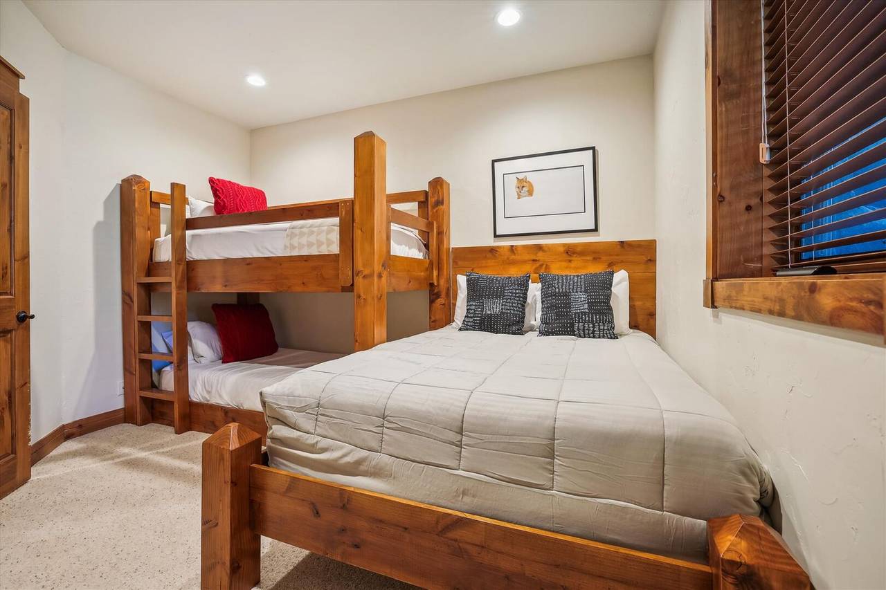 Bedroom - Cucumber Patch 60 - Breckenridge Vacation Rental Bedroom - Cucumber Patch 60 - Breckenridge Vacation Rental