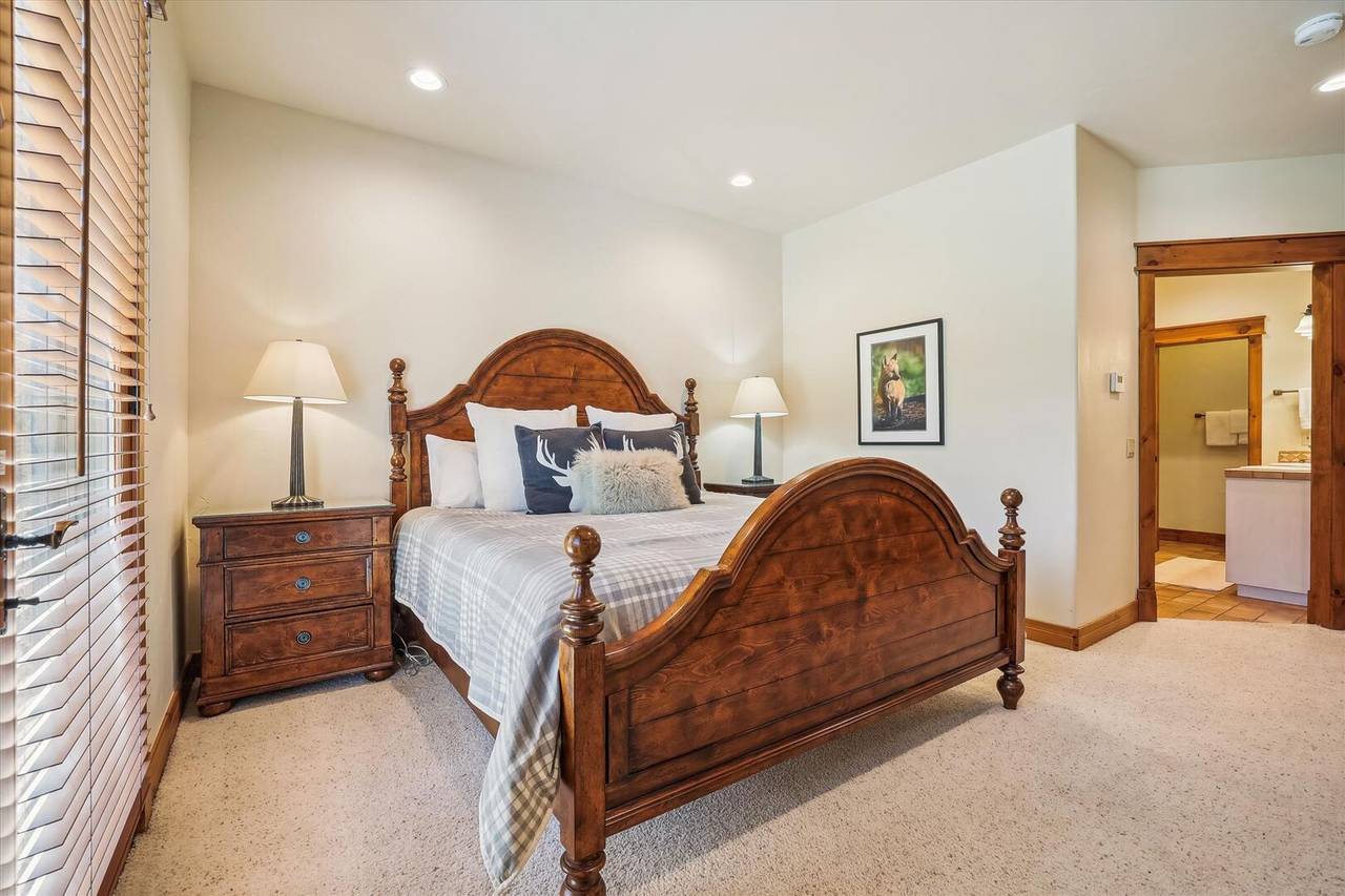 Bedroom - Cucumber Patch 60 - Breckenridge Vacation Rental Bedroom - Cucumber Patch 60 - Breckenridge Vacation Rental