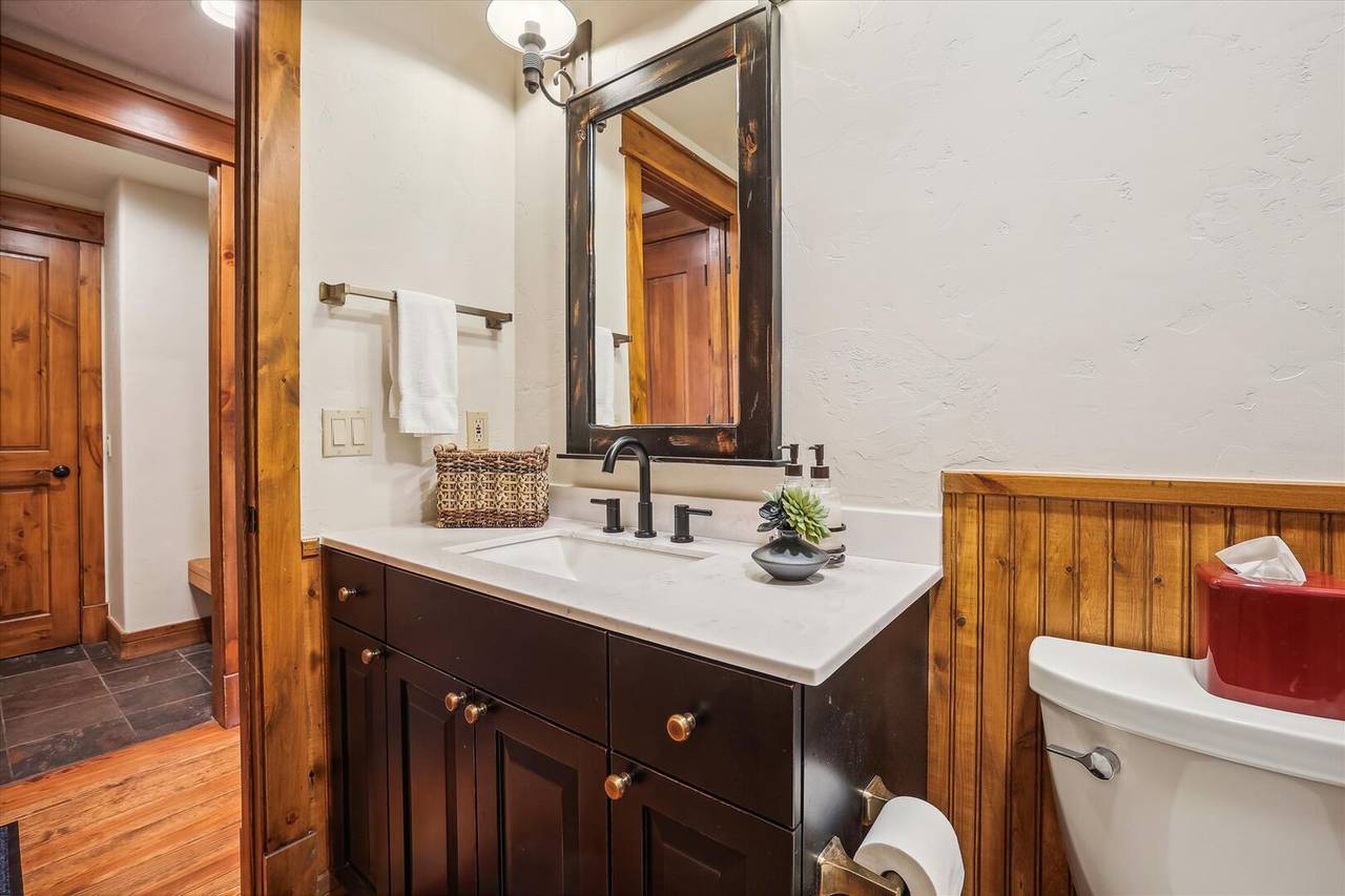 Bathroom - Cucumber Patch 60 - Breckenridge Vacation Rental Bathroom - Cucumber Patch 60 - Breckenridge Vacation Rental