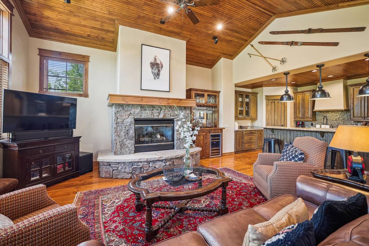 Living Room - Cucumber Patch 60 - Breckenridge Vacation Rental Living Room - Cucumber Patch 60 - Breckenridge Vacation Rental