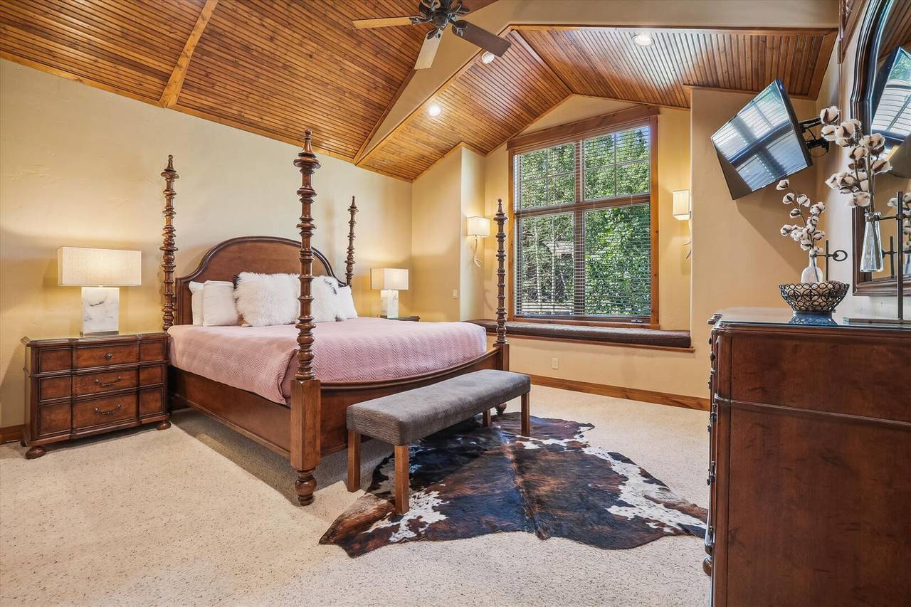 Bedroom - Cucumber Patch 60 - Breckenridge Vacation Rental Bedroom - Cucumber Patch 60 - Breckenridge Vacation Rental