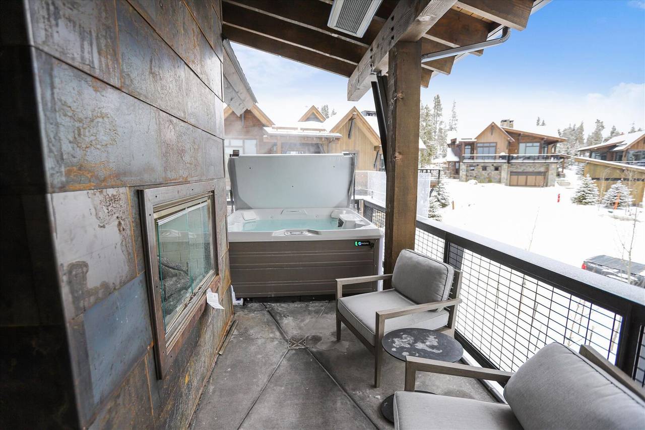 Hot Tub - Falcon Haus - Breckenridge Vacation Rental Hot Tub - Falcon Haus - Breckenridge Vacation Rental