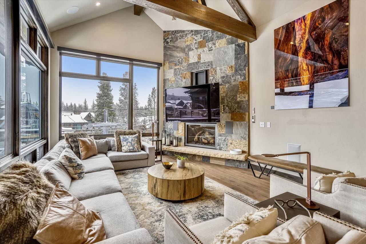 Living Area - Falcon Haus - Breckenridge Vacation Rental Living Area - Falcon Haus - Breckenridge Vacation Rental