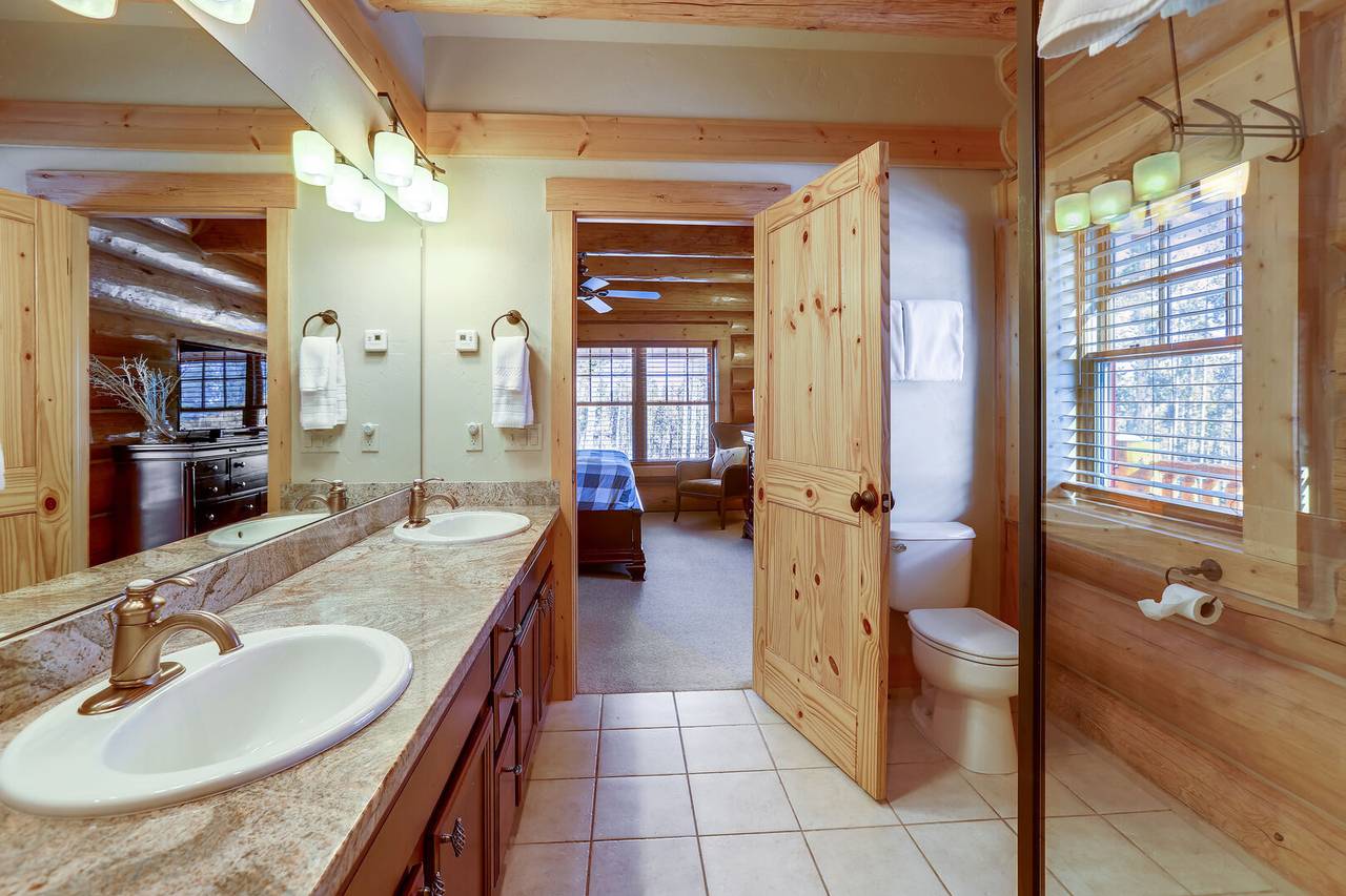 Bathroom - Fireside Retreat - Breckenridge Vacation Rental Bathroom - Fireside Retreat - Breckenridge Vacation Rental