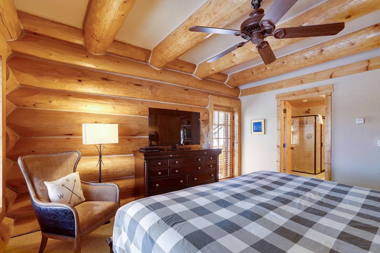 Bedroom - Fireside Retreat - Breckenridge Vacation Rental Bedroom - Fireside Retreat - Breckenridge Vacation Rental