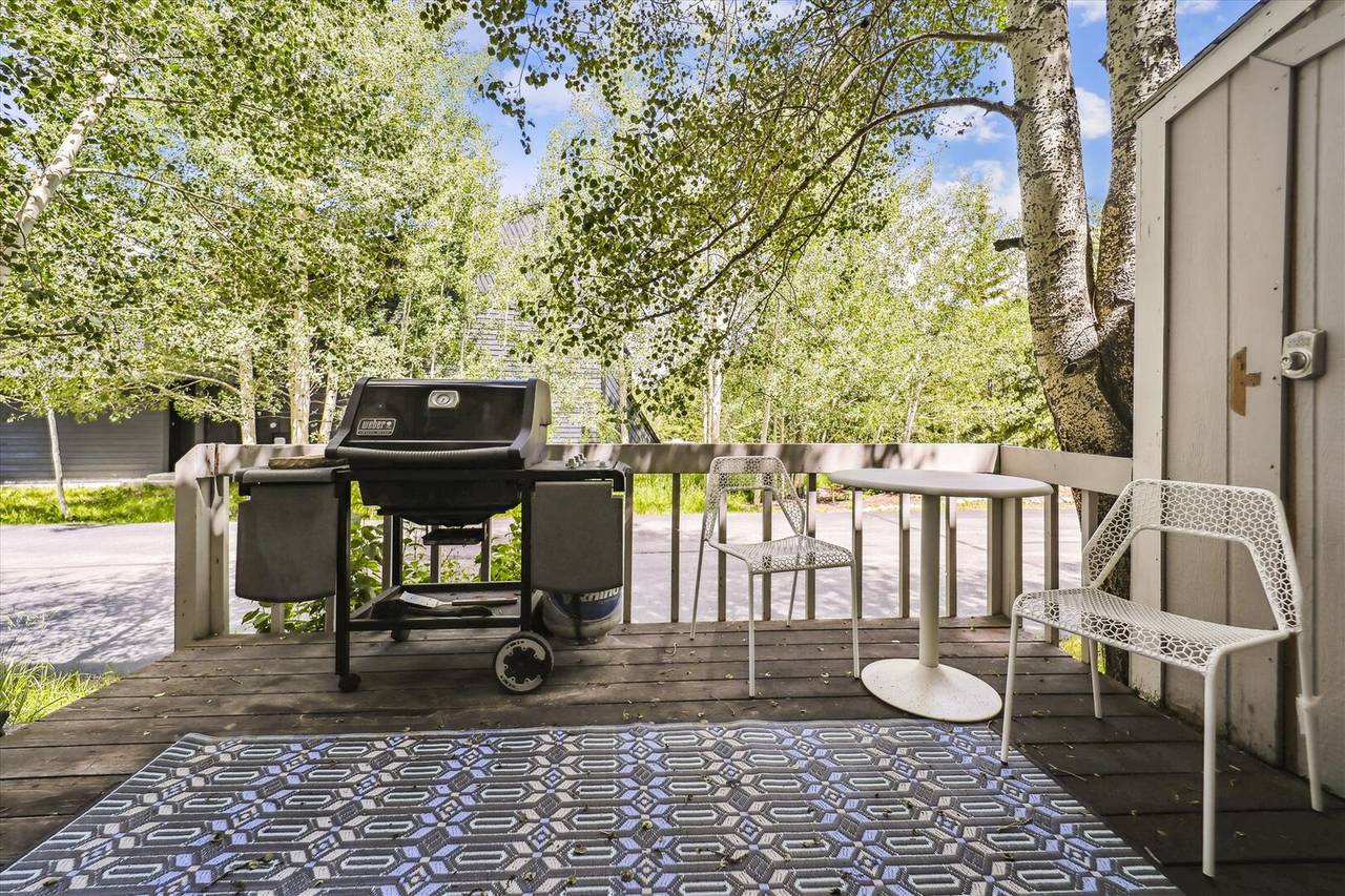 Deck - Frisco Creekside Retreat - Frisco Vacation Rental Deck - Frisco Creekside Retreat - Frisco Vacation Rental