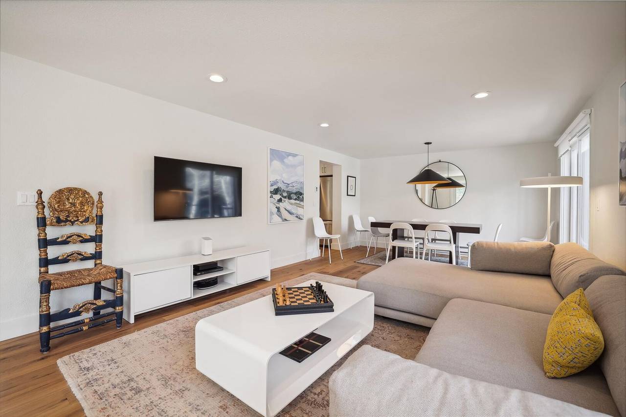 Living Room - Frisco Creekside Retreat - Frisco Vacation Rental Living Room - Frisco Creekside Retreat - Frisco Vacation Rental