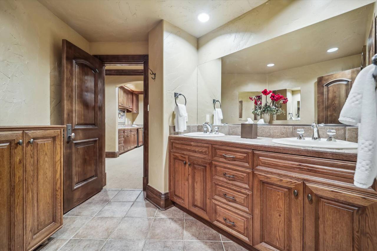 Bathroom - Gold King Retreat - Breckenridge Vacation Rental Bathroom - Gold King Retreat - Breckenridge Vacation Rental