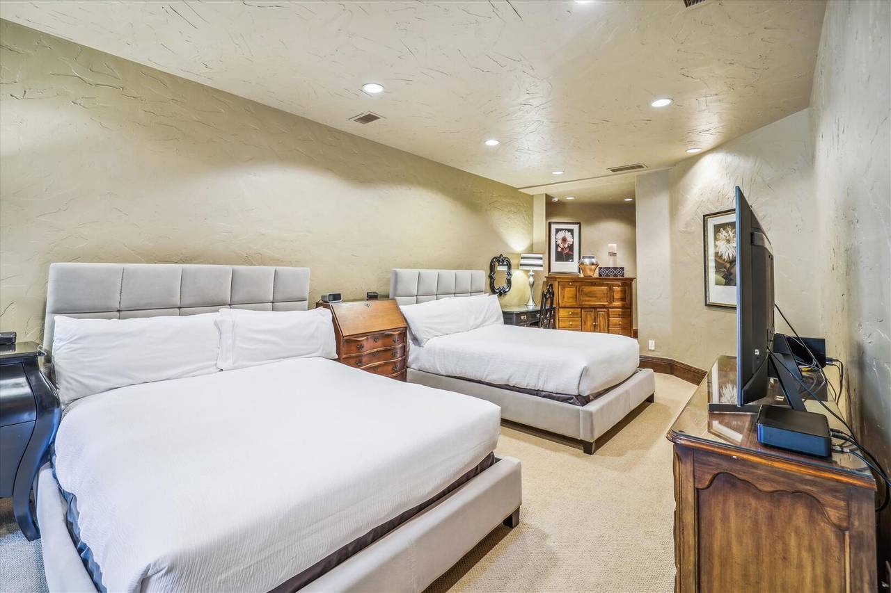 Bedroom - Gold King Retreat - Breckenridge Vacation Rental Bedroom - Gold King Retreat - Breckenridge Vacation Rental