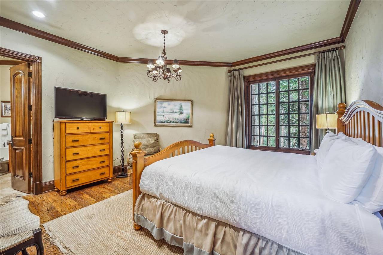 Bedroom - Gold King Retreat - Breckenridge Vacation Rental Bedroom - Gold King Retreat - Breckenridge Vacation Rental