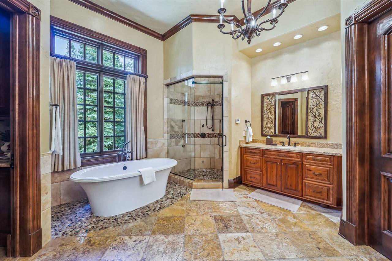 Bathroom - Gold King Retreat - Breckenridge Vacation Rental Bathroom - Gold King Retreat - Breckenridge Vacation Rental