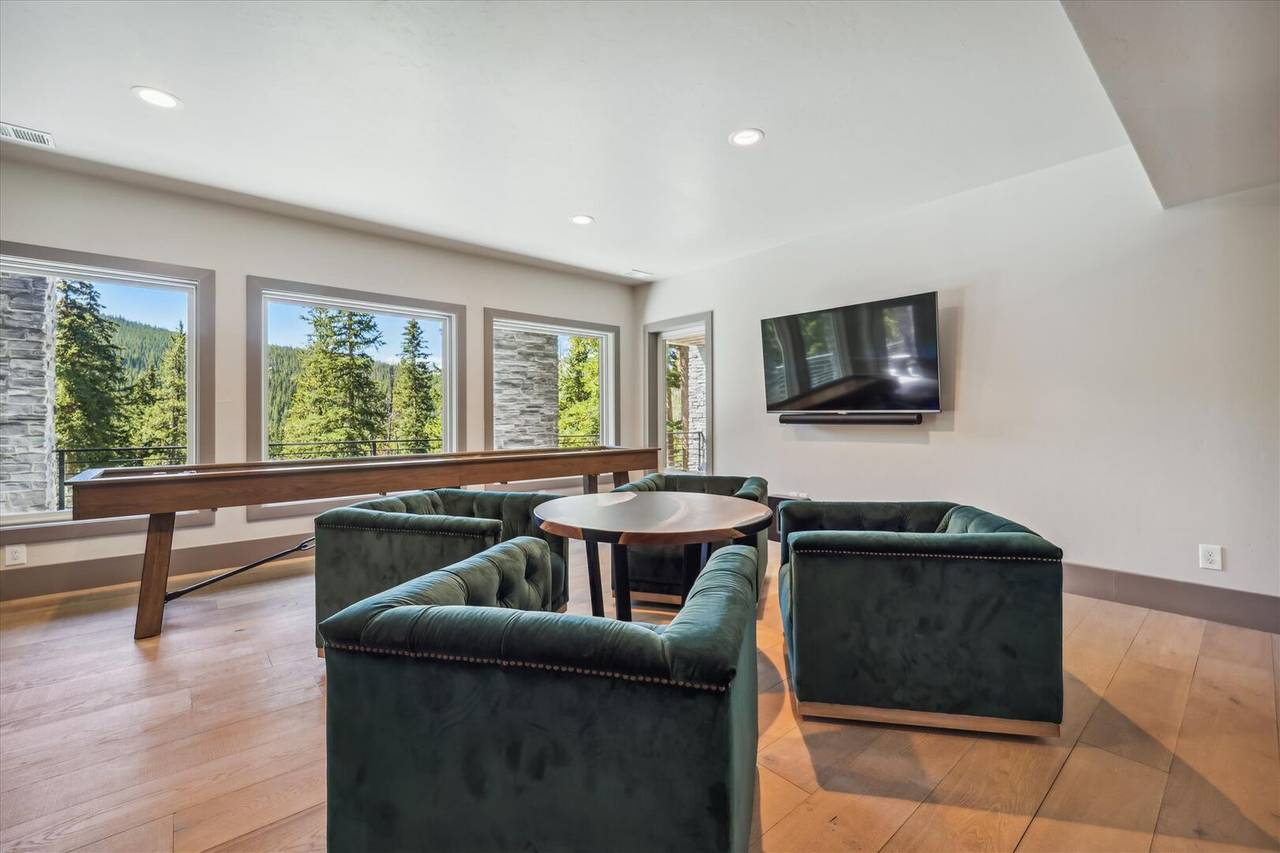 Living Area - Golden Fox House - Breckenridge Vacation Rental Living Area - Golden Fox House - Breckenridge Vacation Rental