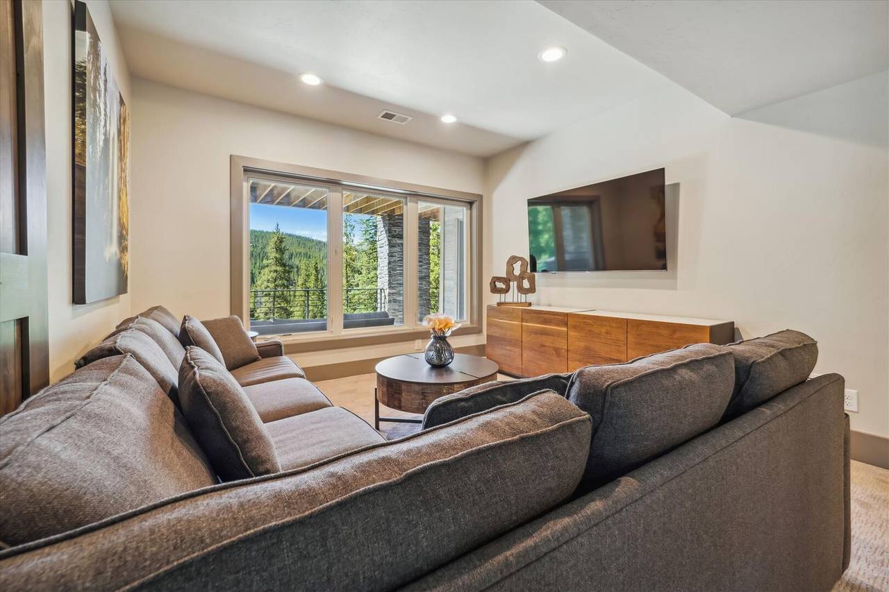 Living Area - Golden Fox House - Breckenridge Vacation Rental Living Area - Golden Fox House - Breckenridge Vacation Rental