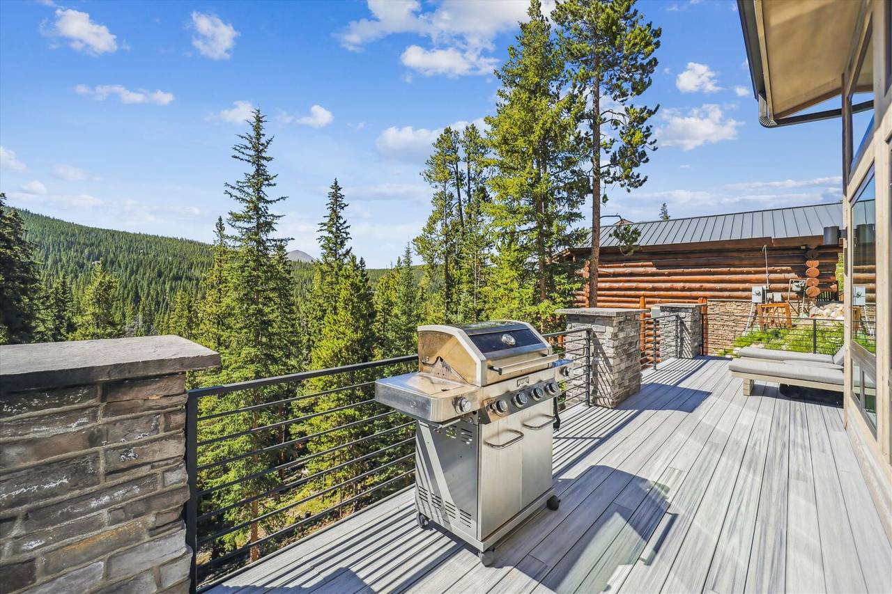 Deck - Golden Fox House - Breckenridge Vacation Rental Deck - Golden Fox House - Breckenridge Vacation Rental