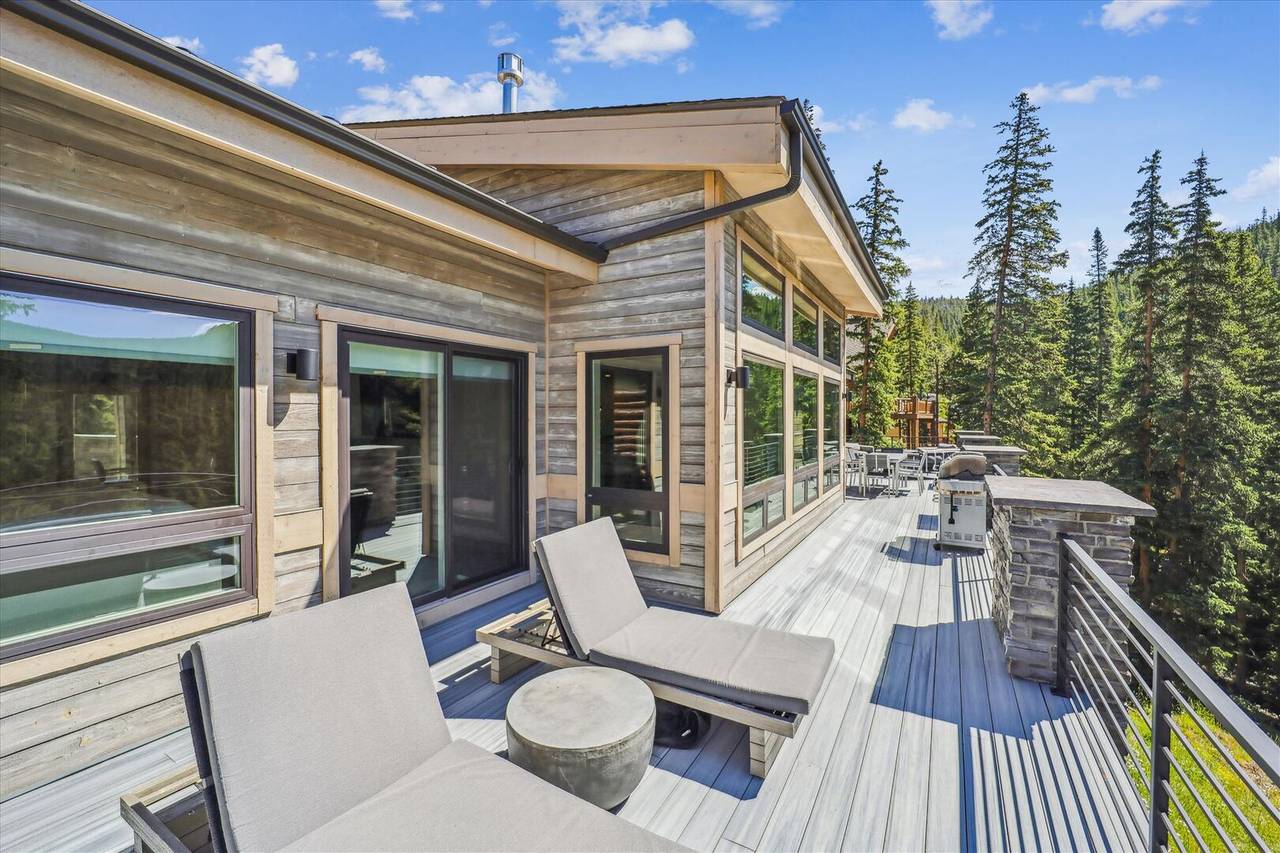 Deck - Golden Fox House - Breckenridge Vacation Rental Deck - Golden Fox House - Breckenridge Vacation Rental