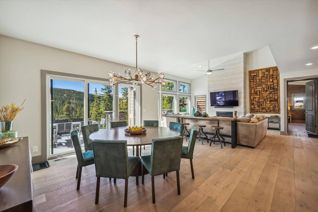 Dining Area - Golden Fox House - Breckenridge Vacation Rental Dining Area - Golden Fox House - Breckenridge Vacation Rental