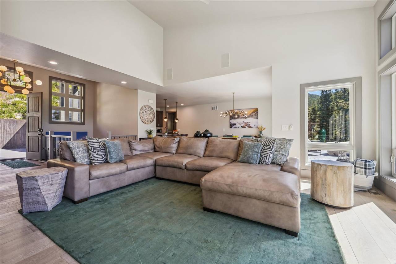 Living Area - Golden Fox House - Breckenridge Vacation Rental Living Area - Golden Fox House - Breckenridge Vacation Rental