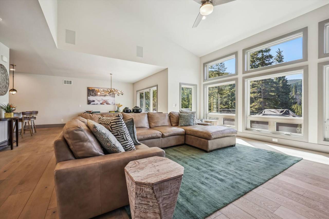 Living Area - Golden Fox House - Breckenridge Vacation Rental Living Area - Golden Fox House - Breckenridge Vacation Rental