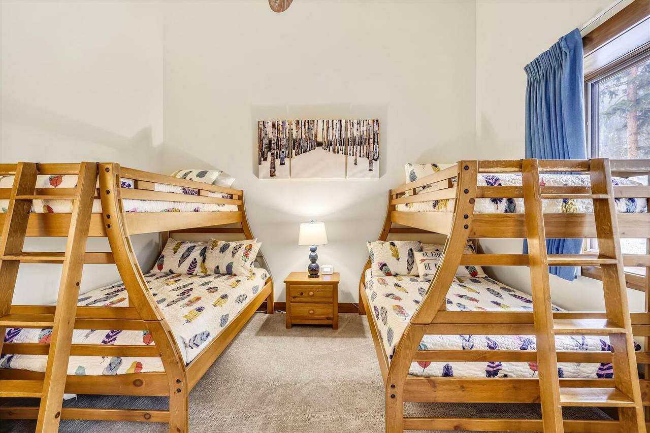Bedroom - Goldenview Lodge - Breckenridge Vacation Rental Bedroom - Goldenview Lodge - Breckenridge Vacation Rental