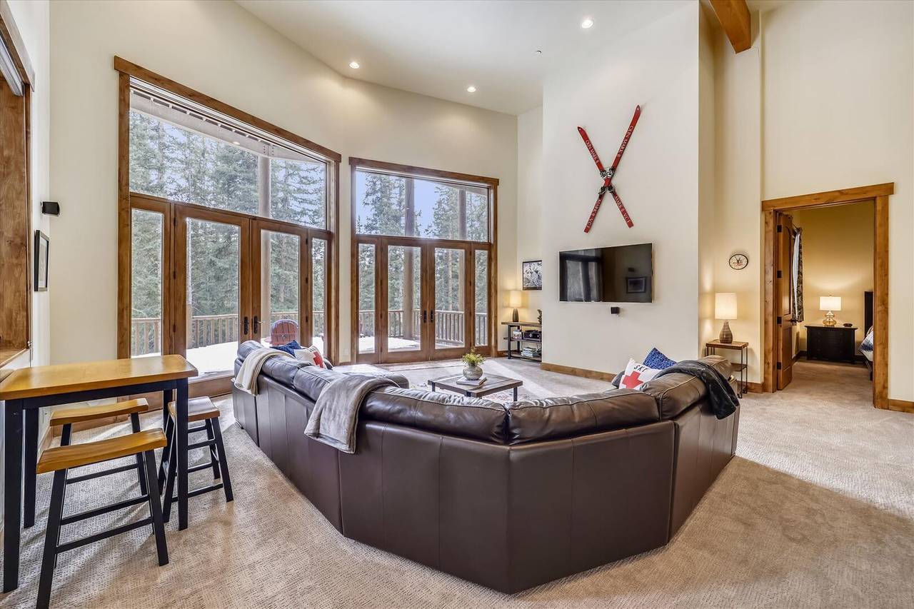 Living Area - Goldenview Lodge - Breckenridge Vacation Rental Living Area - Goldenview Lodge - Breckenridge Vacation Rental