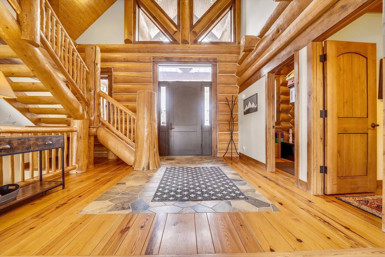 Hallway - Goldenview Lodge - Breckenridge Vacation Rental Hallway - Goldenview Lodge - Breckenridge Vacation Rental