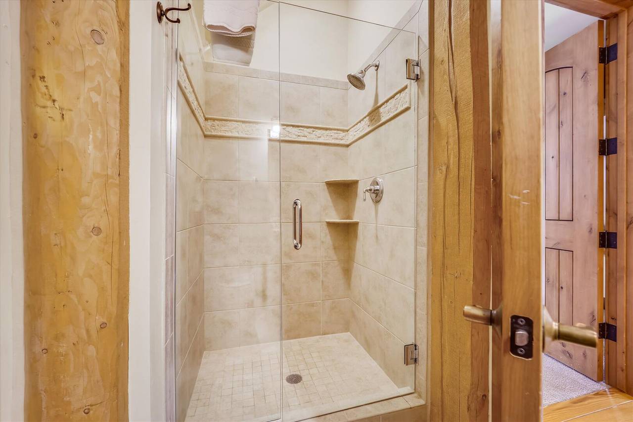 Bathroom - Goldenview Lodge - Breckenridge Vacation Rental Bathroom - Goldenview Lodge - Breckenridge Vacation Rental
