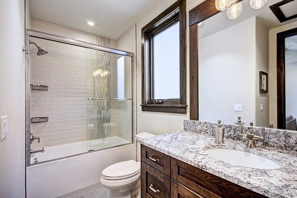 Bathroom - Hawk's Hideaway - Breckenridge Vacation Rental Bathroom - Hawk's Hideaway - Breckenridge Vacation Rental