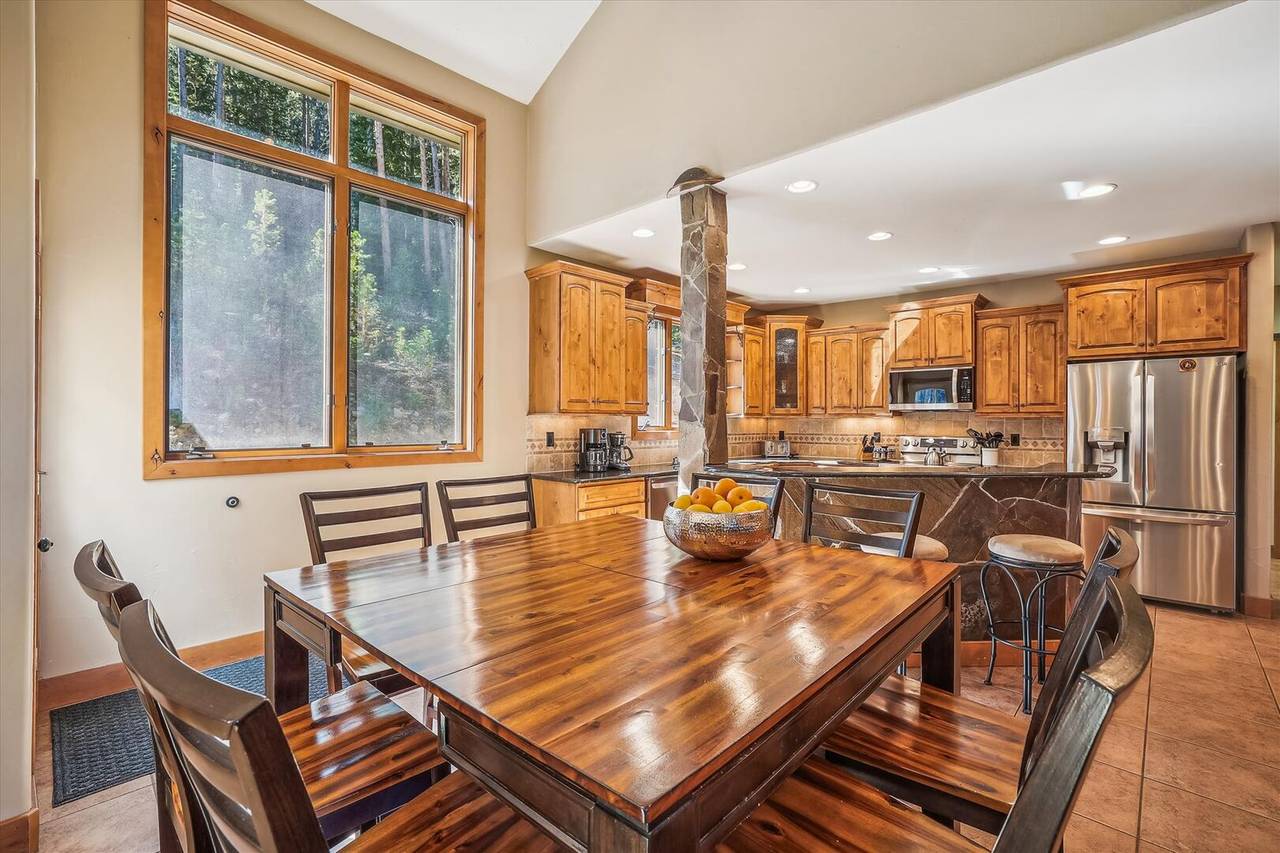 Dining Area - High Point Lodge - Breckenridge Vacation Rental Dining Area - High Point Lodge - Breckenridge Vacation Rental