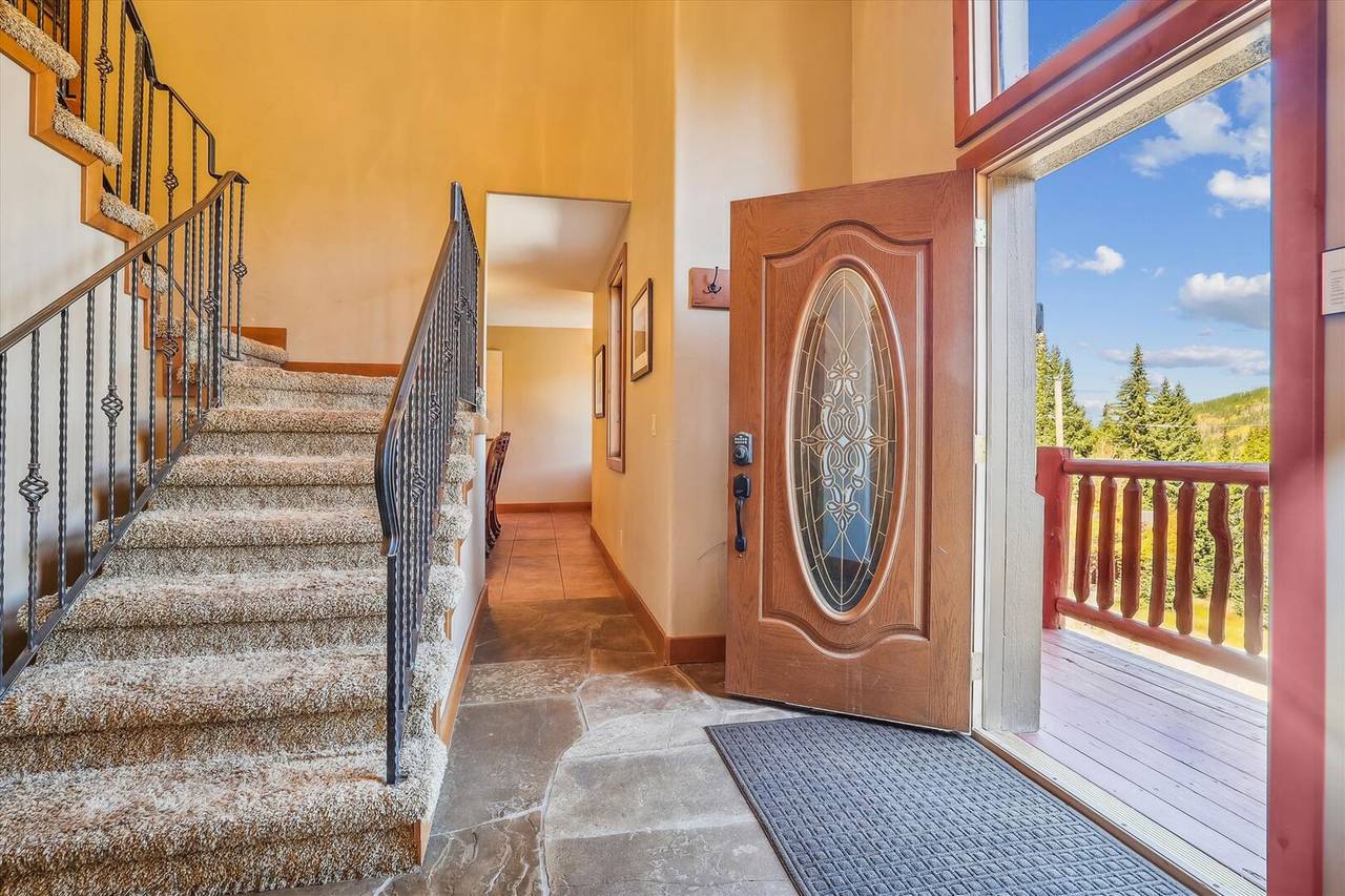 Stairs/Hallway - High Point Lodge - Breckenridge Vacation Rental Stairs/Hallway - High Point Lodge - Breckenridge Vacation Rental