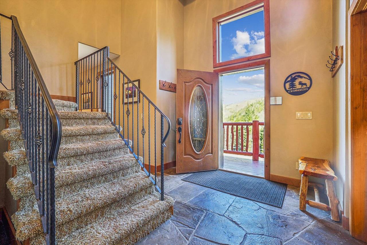 Stairs/Hallway - High Point Lodge - Breckenridge Vacation Rental Stairs/Hallway - High Point Lodge - Breckenridge Vacation Rental