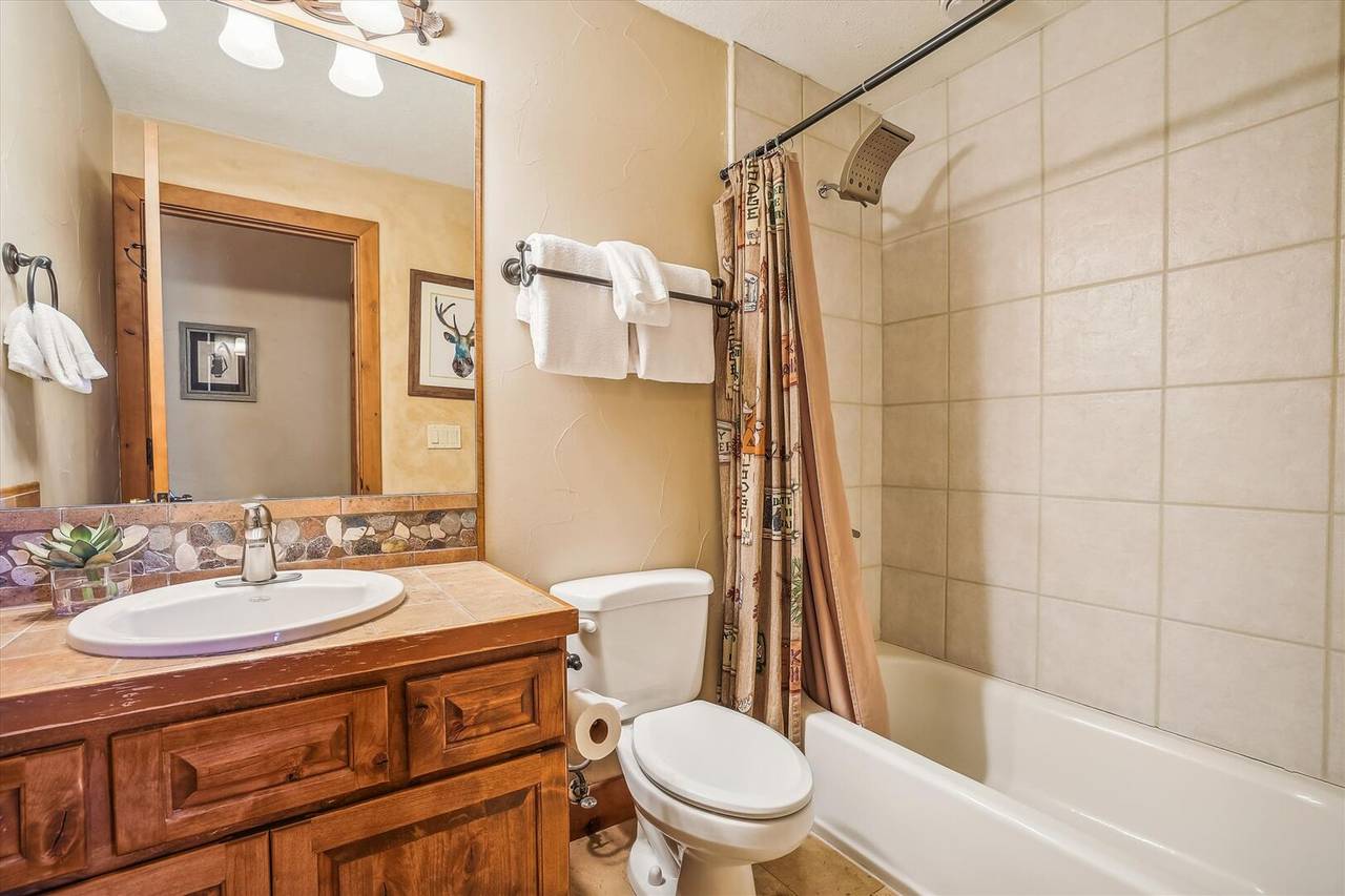 Bathroom - High Point Lodge - Breckenridge Vacation Rental Bathroom - High Point Lodge - Breckenridge Vacation Rental