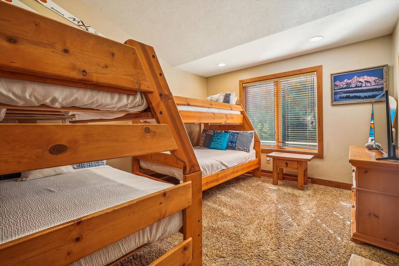 Bedroom - High Point Lodge - Breckenridge Vacation Rental Bedroom - High Point Lodge - Breckenridge Vacation Rental