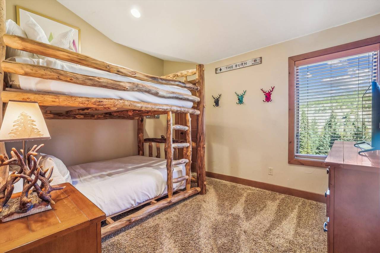 Bedroom - High Point Lodge - Breckenridge Vacation Rental Bedroom - High Point Lodge - Breckenridge Vacation Rental