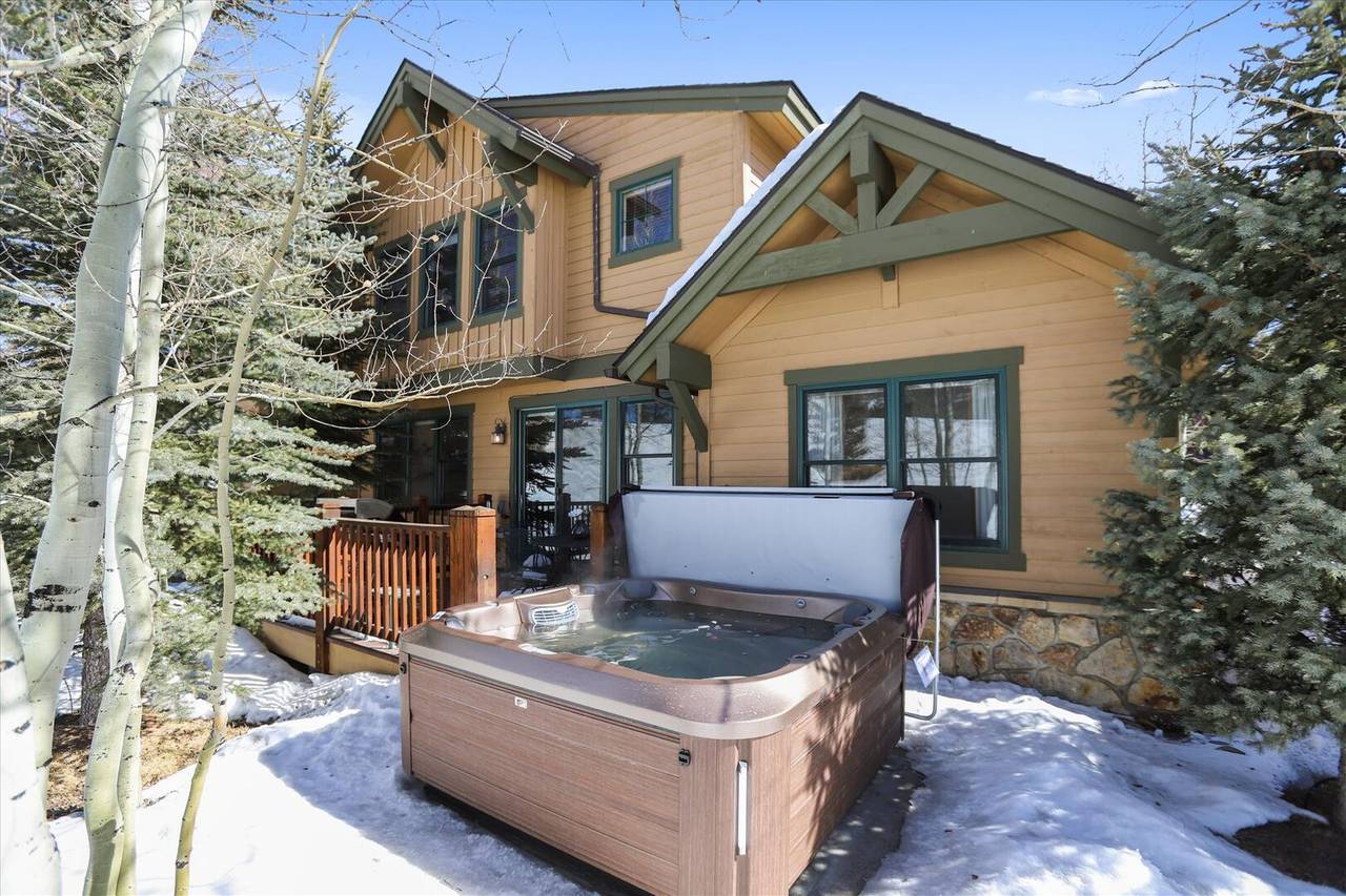 Hot Tub - Highland Greens 71 - Breckenridge Vacation Rental Hot Tub - Highland Greens 71 - Breckenridge Vacation Rental