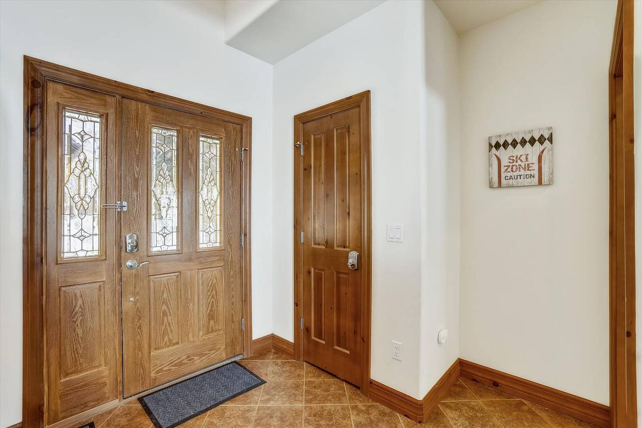 Entry - Highland Greens 71 - Breckenridge Vacation Rental Entry - Highland Greens 71 - Breckenridge Vacation Rental