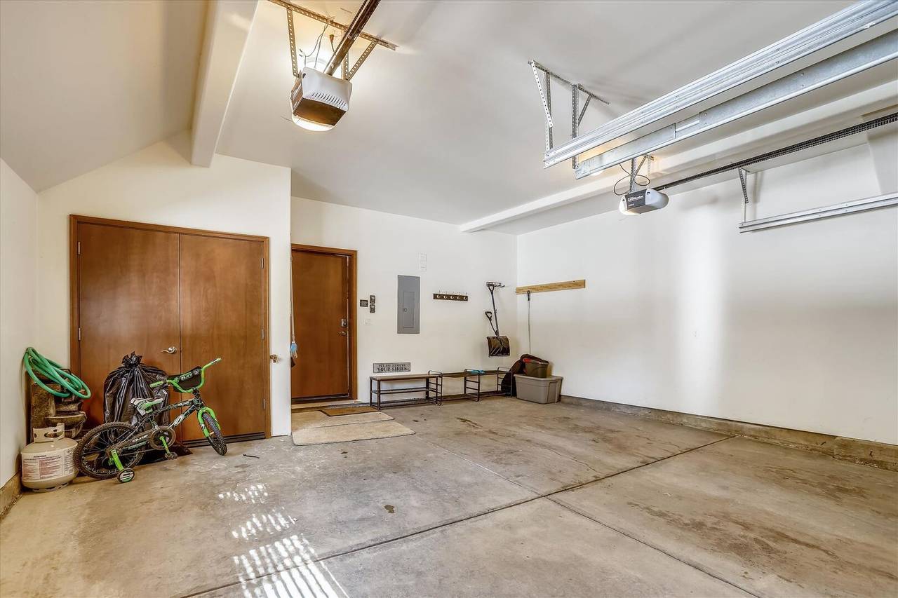 Garage - Highland Greens 71 - Breckenridge Vacation Rental Garage - Highland Greens 71 - Breckenridge Vacation Rental